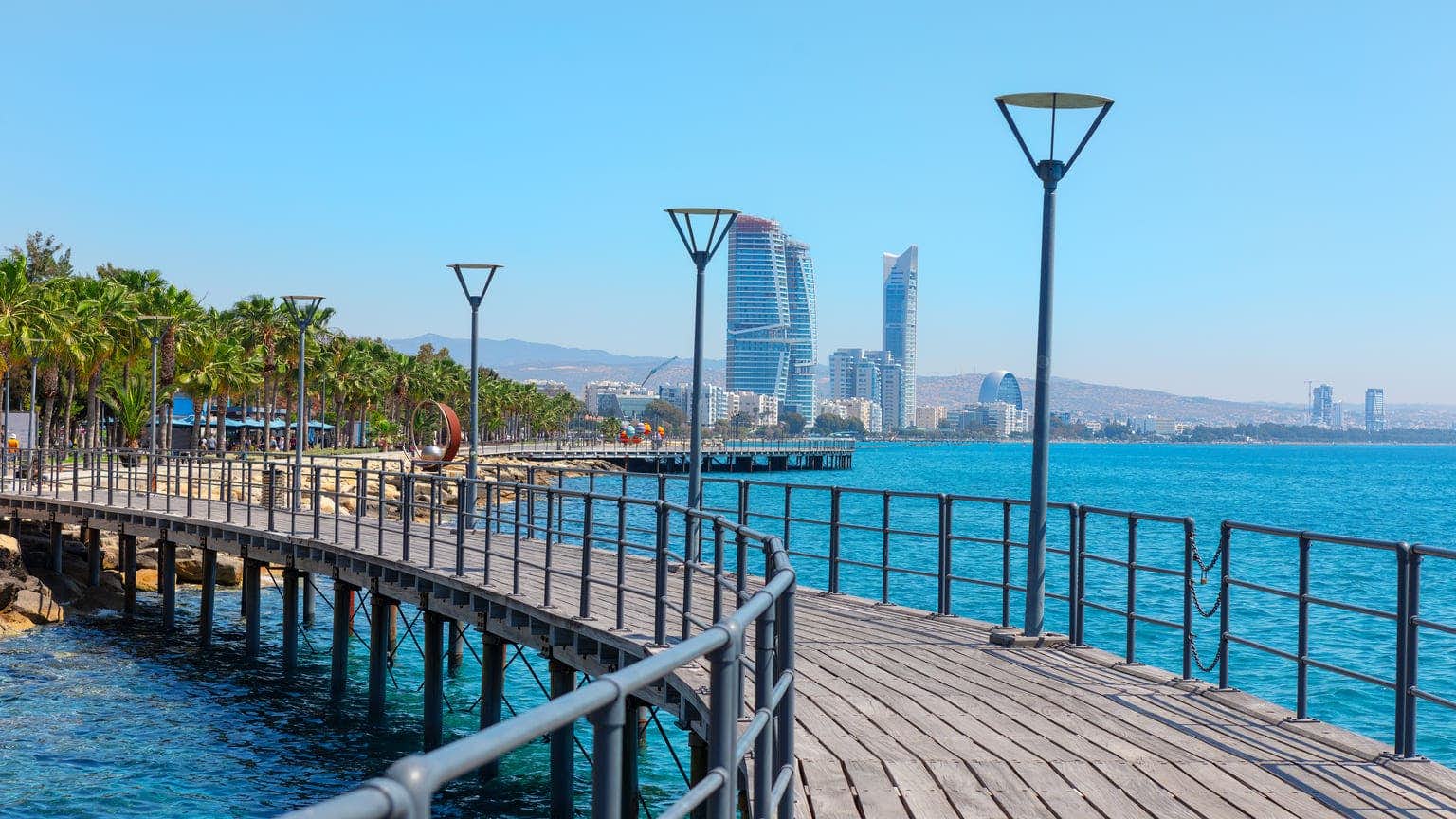Obtaining Cyprus permanent residence by investment: all options and step-by-step guide